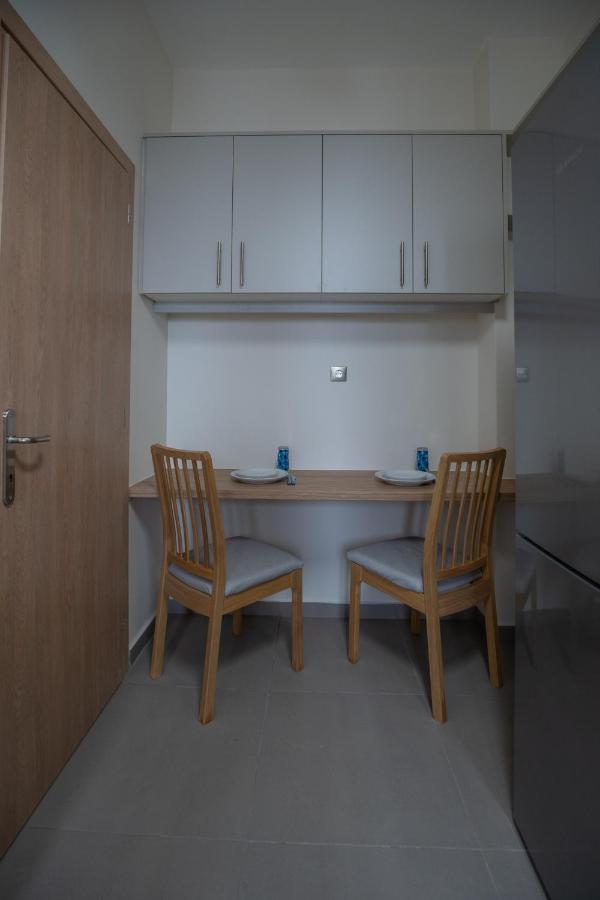 Max Blue Apartment, A Stay Like No Other Piraeus Exterior photo
